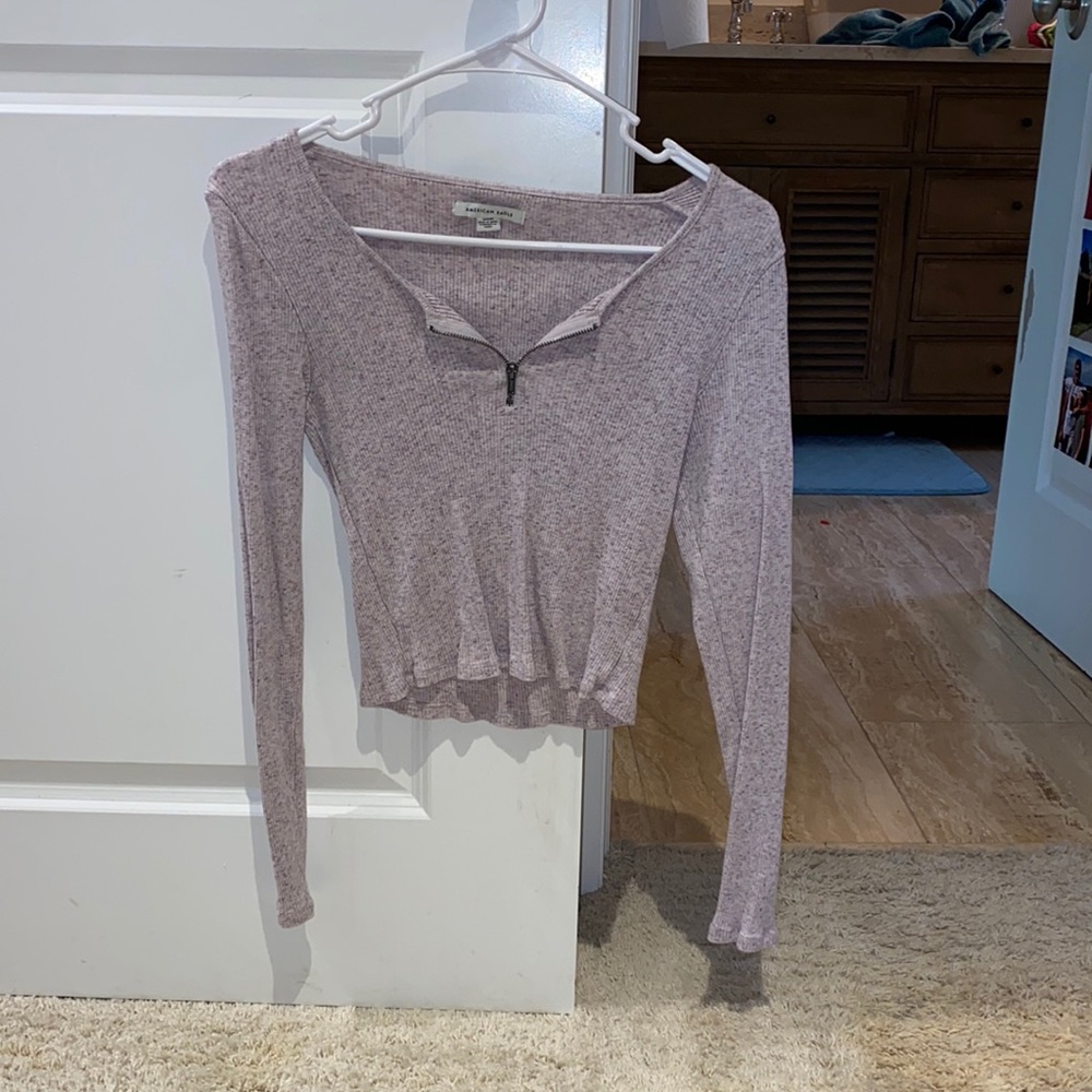 AE cropped shirt